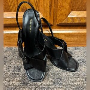 Tory Burch size 8M Black Heel